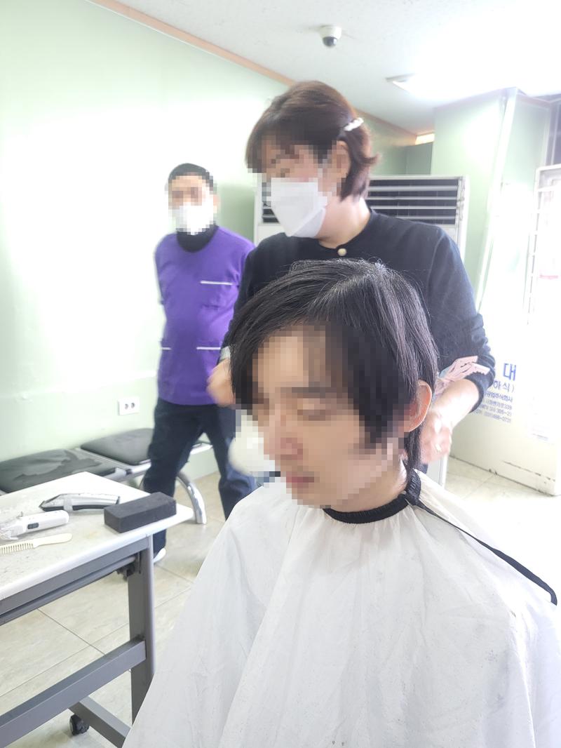 235149625_AuifyXkM_c65f04391fa1ff0b90f490cd7dcc3495e5386545.jpg 이미지크게보기