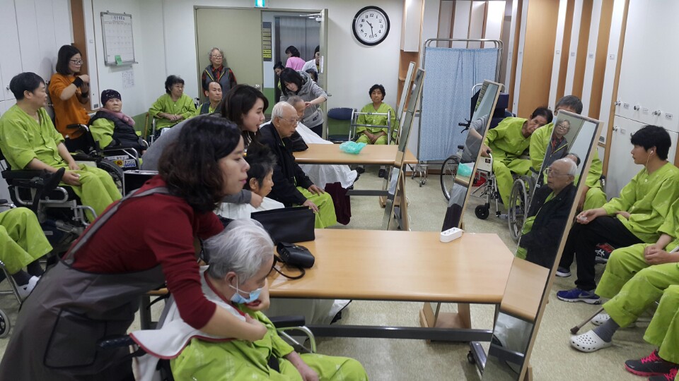 3554184856_0EDm4Tp9_3e20830974ea209356072ff5231c39f16ee57c59.jpg 이미지크게보기