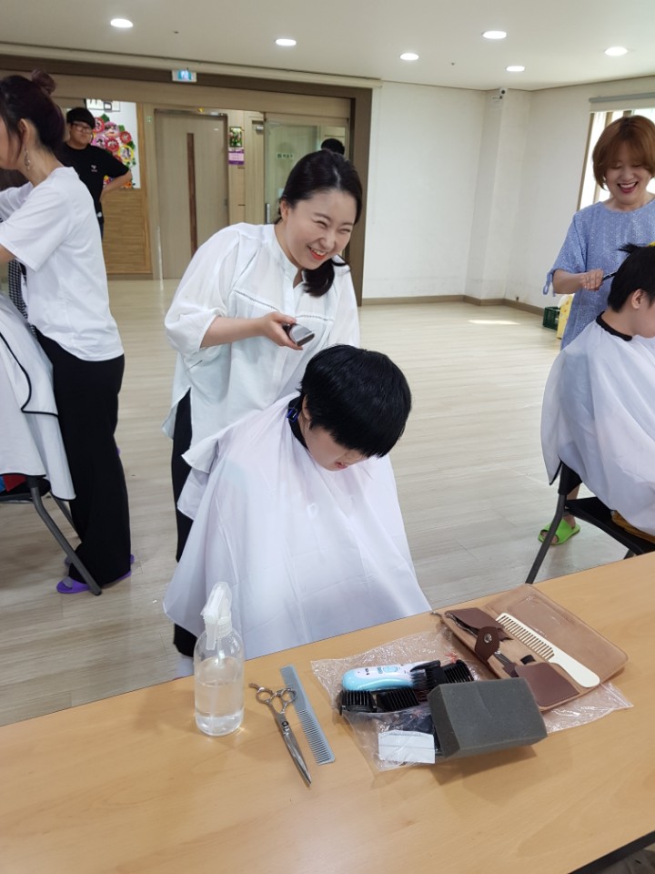 3554184928_LtTwsonh_b97c3cea30b2b489ef6ce6b507a61f8b4939233d.jpg 이미지크게보기