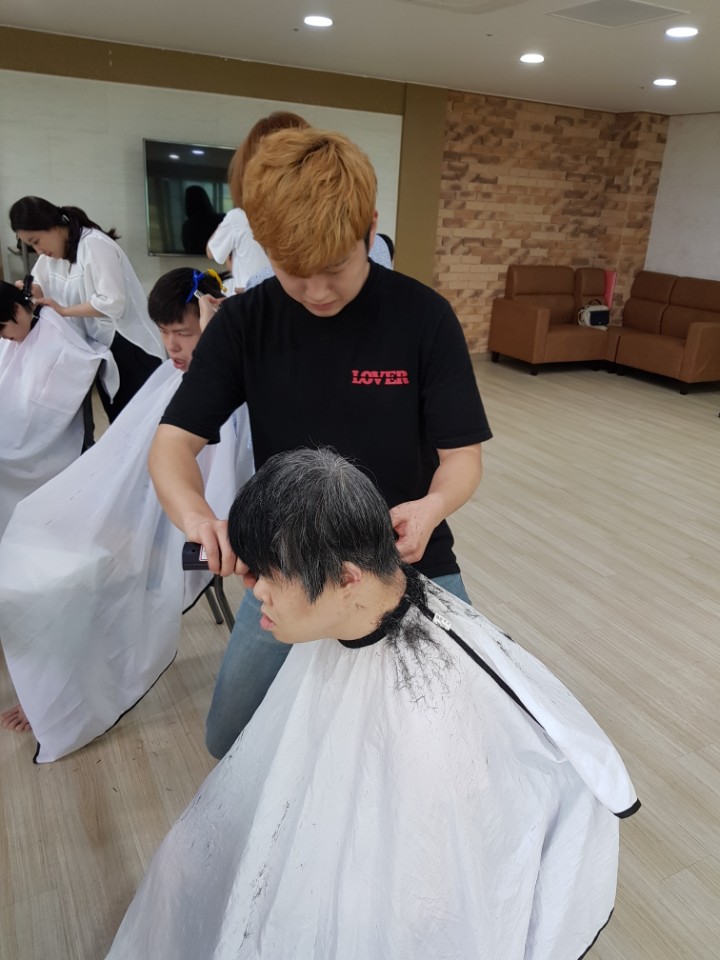 3554184928_Y4kxEmCP_e4767130b8fa57806fa754b866b95b2b3f7298e7.jpg 이미지크게보기