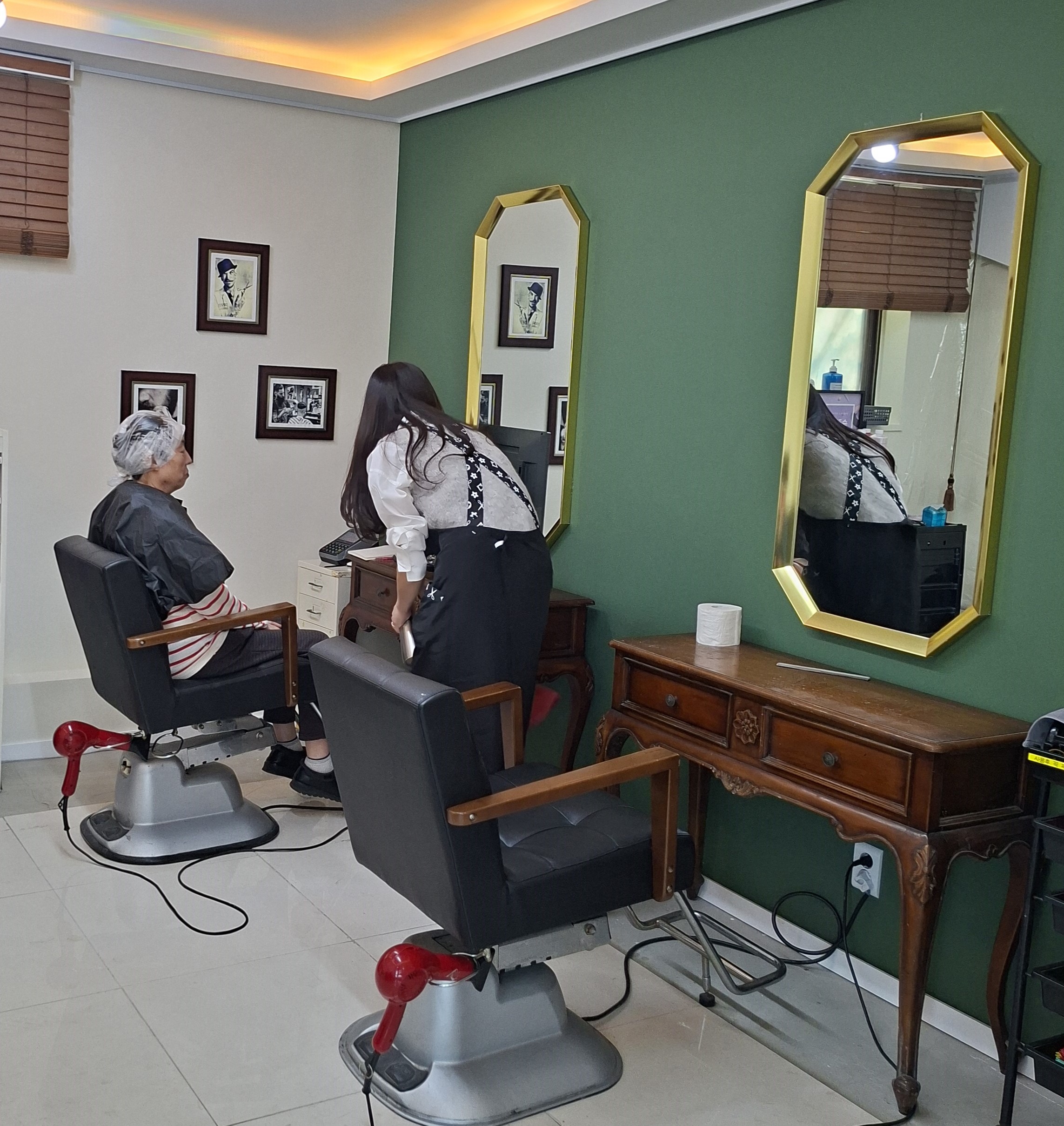 /user/b/barbershop/editor/2603/1ce853d31b1ffe2c0f3f63cef0535894_1774363081_0915.jpg 이미지크게보기